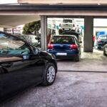 ΑΥΤΟΚΙΝΗΤΑ VW GOLF ΣΕ ΑΝΑΜΟΝΗ ΣΤΗΝ ΕΙΣΟΔΟ ΤΟΥ ΣΥΝΕΡΓΕΙΟΥ HyperSport