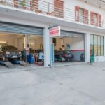 Είσοδος συνεργείου ΑΦΟΙ ΜΩΡΑΙΤΗ & ΣΙΑ στο Τρίκλινο Κέρκυρας για αυτοκίνητα Toyota