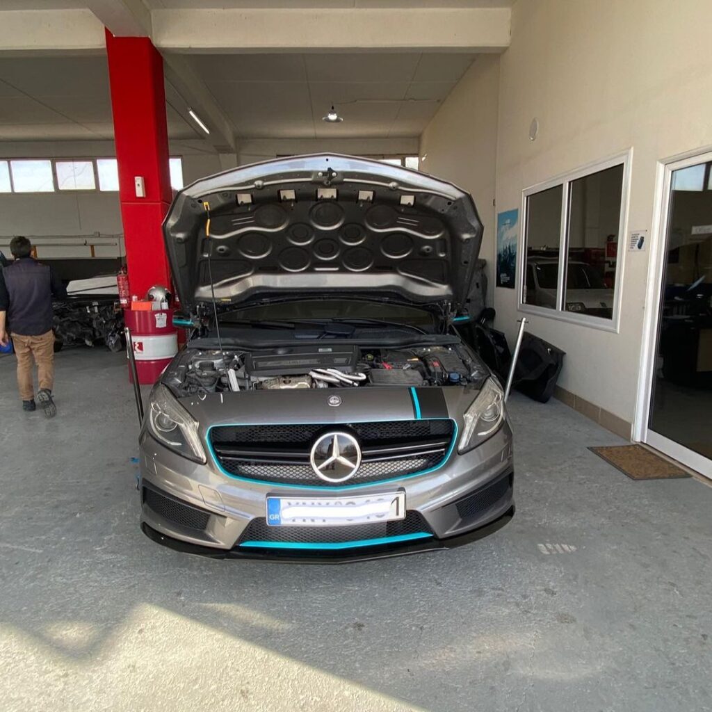 Mercedes μετά από επισκευή φανοποιίας στο φανοποιείο Γκόλιας.