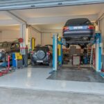 Αυτοκίνητο Toyota σε γρύλο στο συνεργείο ΑΦΟΙ ΜΩΡΑΙΤΗ & ΣΙΑ στο Τρίκλινο Κέρκυρας
