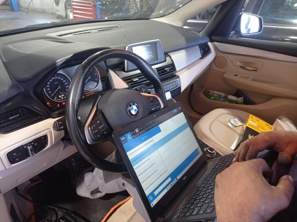 Διαγνωστικός έλεγχος σε αυτοκίνητο BMW στο Auto Diagnosis.