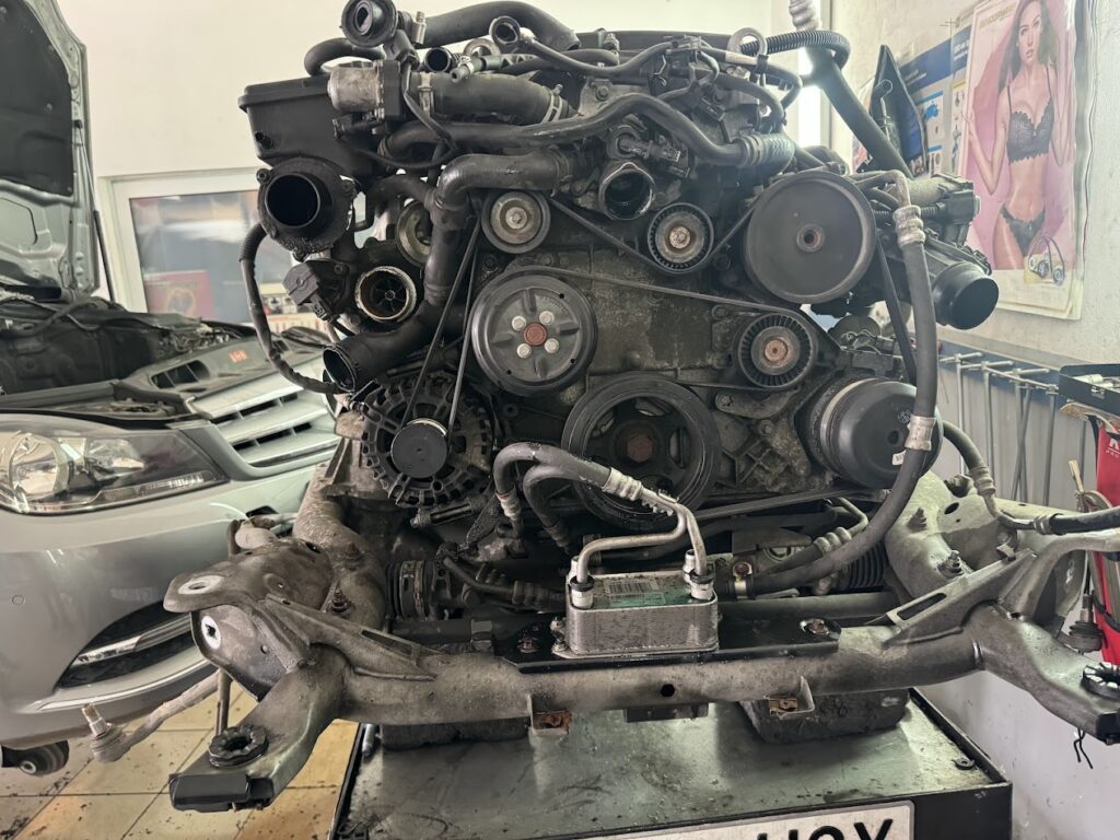 Κινητήρας αυτοκινήτου για επισκευή στο GTservice Center Ηγουμενίτσα