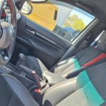 Εσωτερικό Toyota Hilux κατά τη διάρκεια συντήρησης στο Rigakis Auto Service.