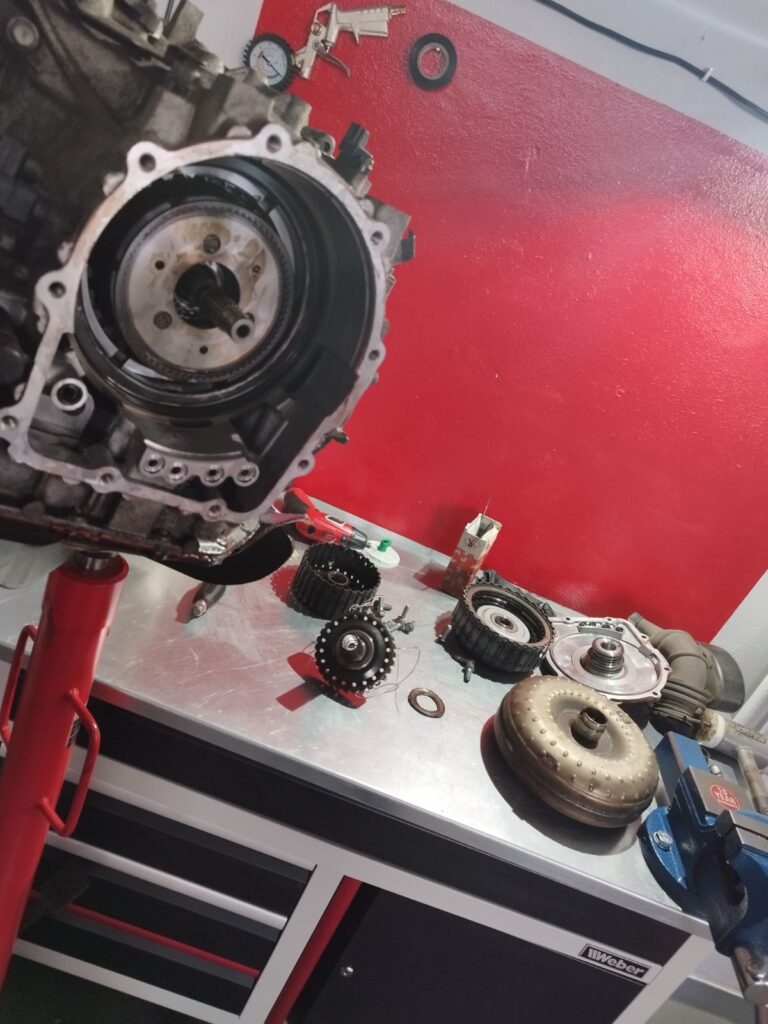 Επισκευή σετ συμπλέκτη σε Hyundai στο K&J AUTO MECHANIC'S.