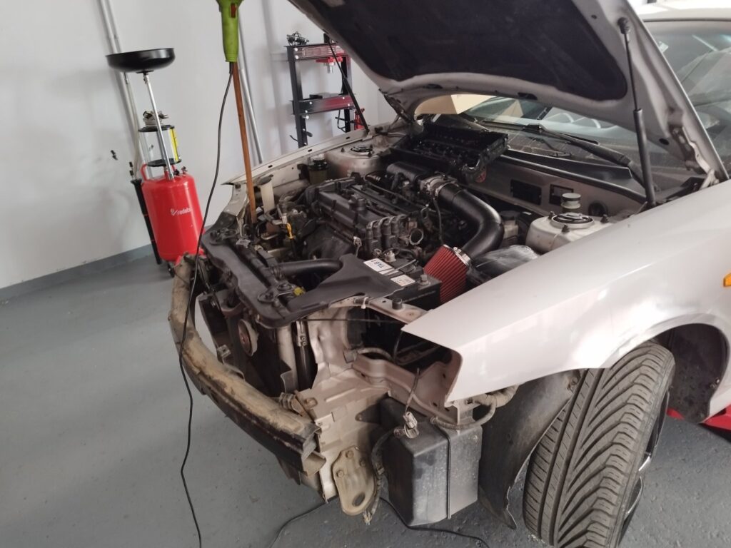 Αλλαγή ψυγείου σε Hyundai στο K&J AUTO MECHANIC'S.
