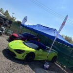 McLaren στο περίπτερο του Xaloftis Performance στην έκθεση αυτοκινήτων με βελτιώσεις επιδόσεων.