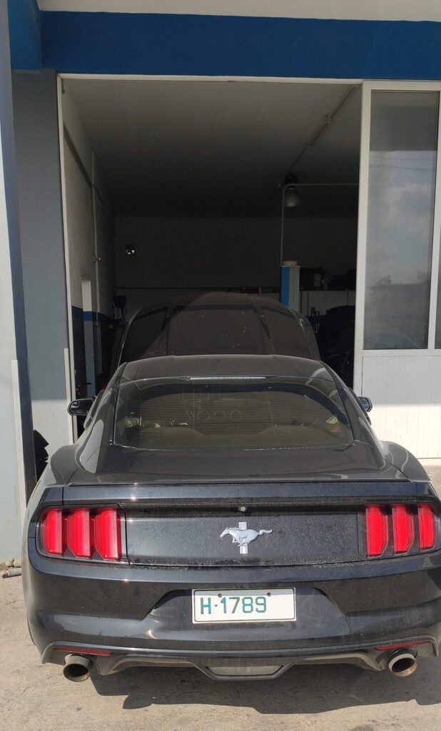 Ford Mustang σε service στο Car Service Tzobanakis, συνεργείο αυτοκινήτων Χανιά
