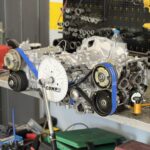 Κινητήρας Subaru σε διαδικασία επισκευής στο AUTO ΠΑΠΑΔΟΠΟΥΛΟΣ.