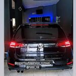 Μαύρο αυτοκίνητο στο συνεργείο Expert Auto Service Ν. Ρούσι για συντήρηση.