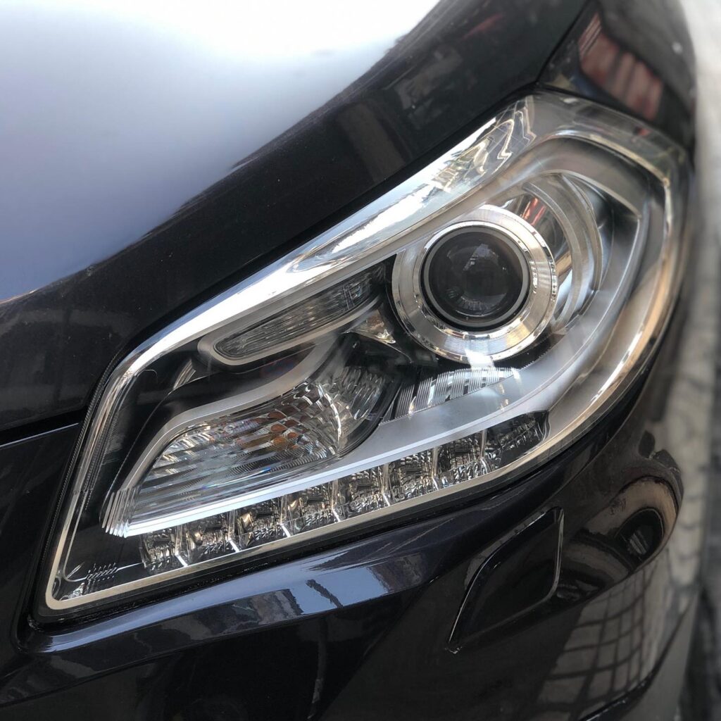 Μετά το γυάλισμα φαναριού στο φανοποιείο αυτοκινήτων Ασημακόπουλος Αθήνα