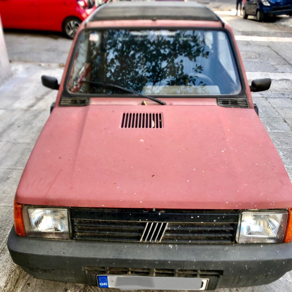 Πριν την ανακατασκευή κόκκινου αυτοκινήτου στο φανοποιείο Ασημακόπουλος Αθήνα