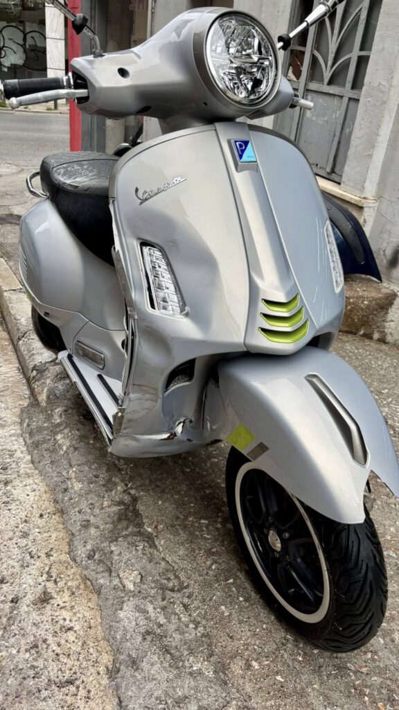 Πριν τη βαφή Vespa στο φανοποιείο μοτοσυκλετών Ασημακόπουλος Αθήνα